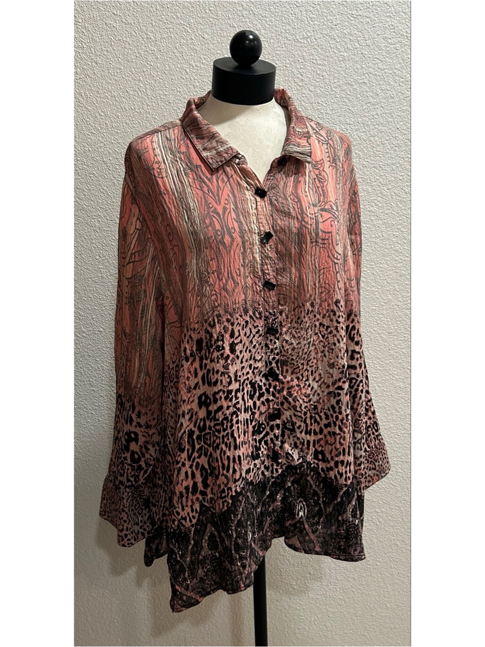 Multiples 2X Pink Brown Leopard Print Lightweight Tunic Button Down Blouse Artsy